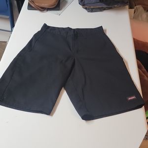 Mens Dickies, Size 32, Black Shorts
